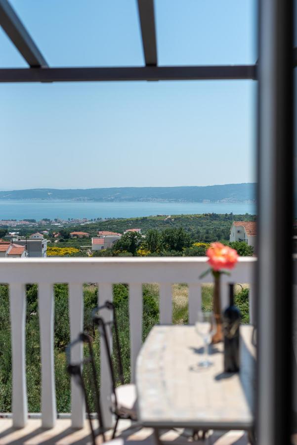 Apartments Dobrila Kaštel Novi Esterno foto
